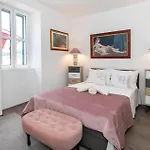 Amazing In With House Sea View