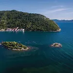 Amazing In With House Sea View Apartment *