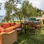 Amazing In With House Sea View بلاتشي