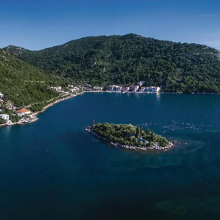 1 Bedroom In * Blace