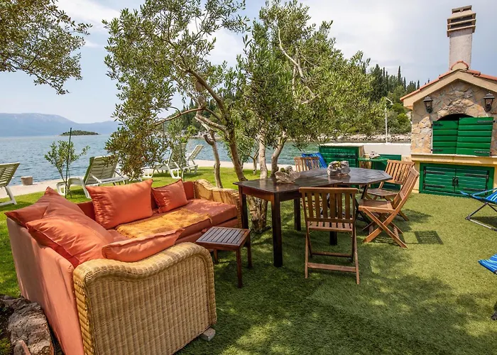 1 Bedroom In Blace